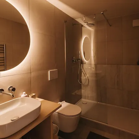 Appartement Modern Sunlit Loft With A/c In Prime Location Praag
