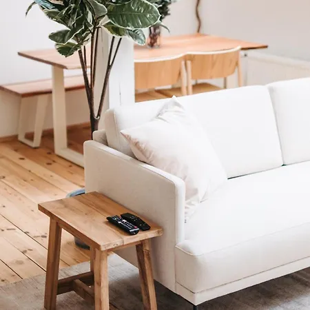 Modern Sunlit Loft With A/c In Prime Location Praag
