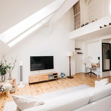 Apartmán Modern Sunlit Loft With A/c In Prime Location Praha