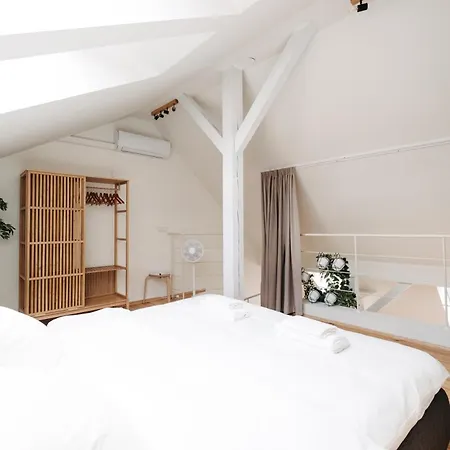 Appartement Modern Sunlit Loft With A/c In Prime Location Prague
