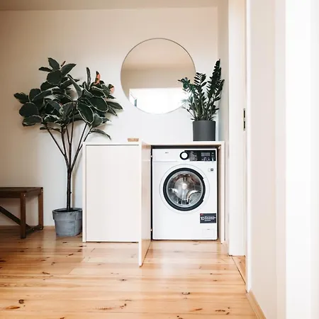 아파트 Modern Sunlit Loft With A/c In Prime Location