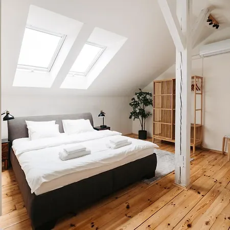 Apartament Modern Sunlit Loft With A/c In Prime Location *