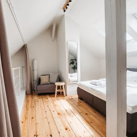 아파트 Modern Sunlit Loft With A/c In Prime Location 프라하
